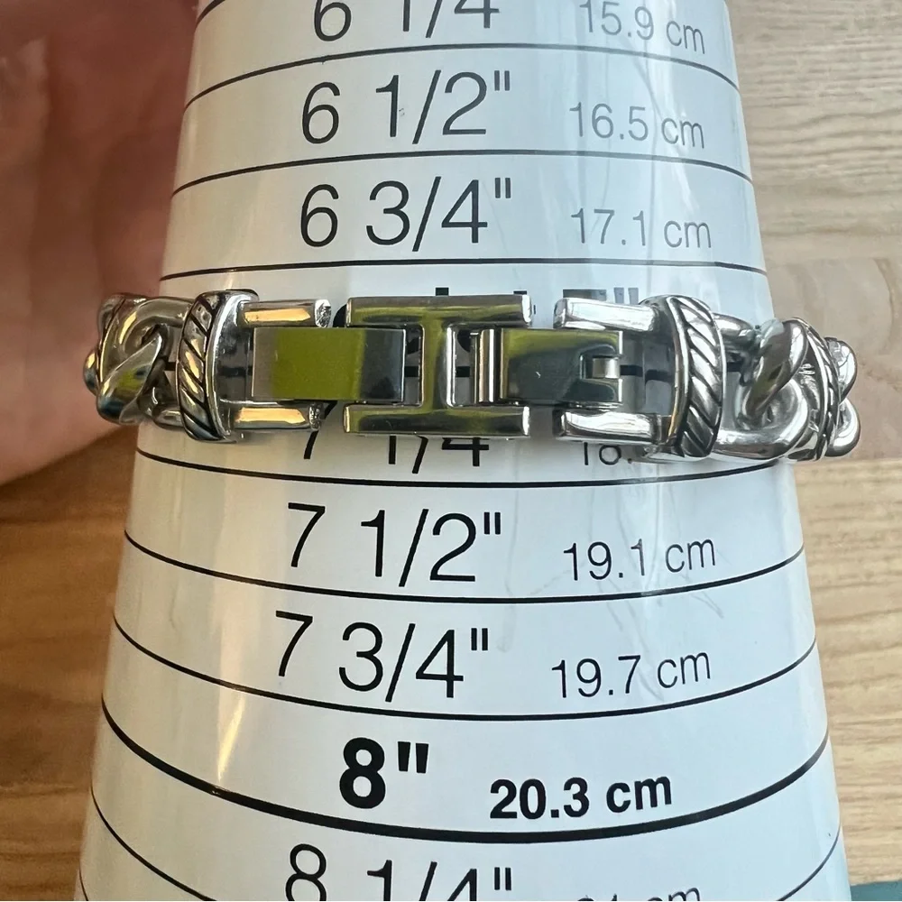 Studio time ladies Christian hope and faith charm bracelet watch NEW BATTERY
